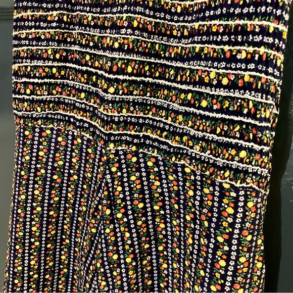 Vintage 70’s Cotton Floral Prairie Dress - Picture 3 of 10